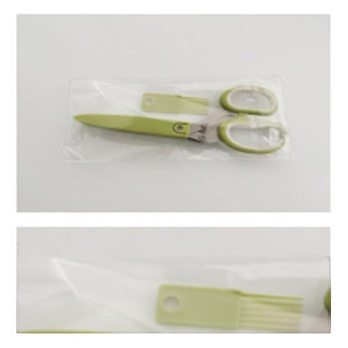 Tijeras para hierbas de 5 hojas Nova Home con mangos verdes y peine de limpieza en empaque transparente
